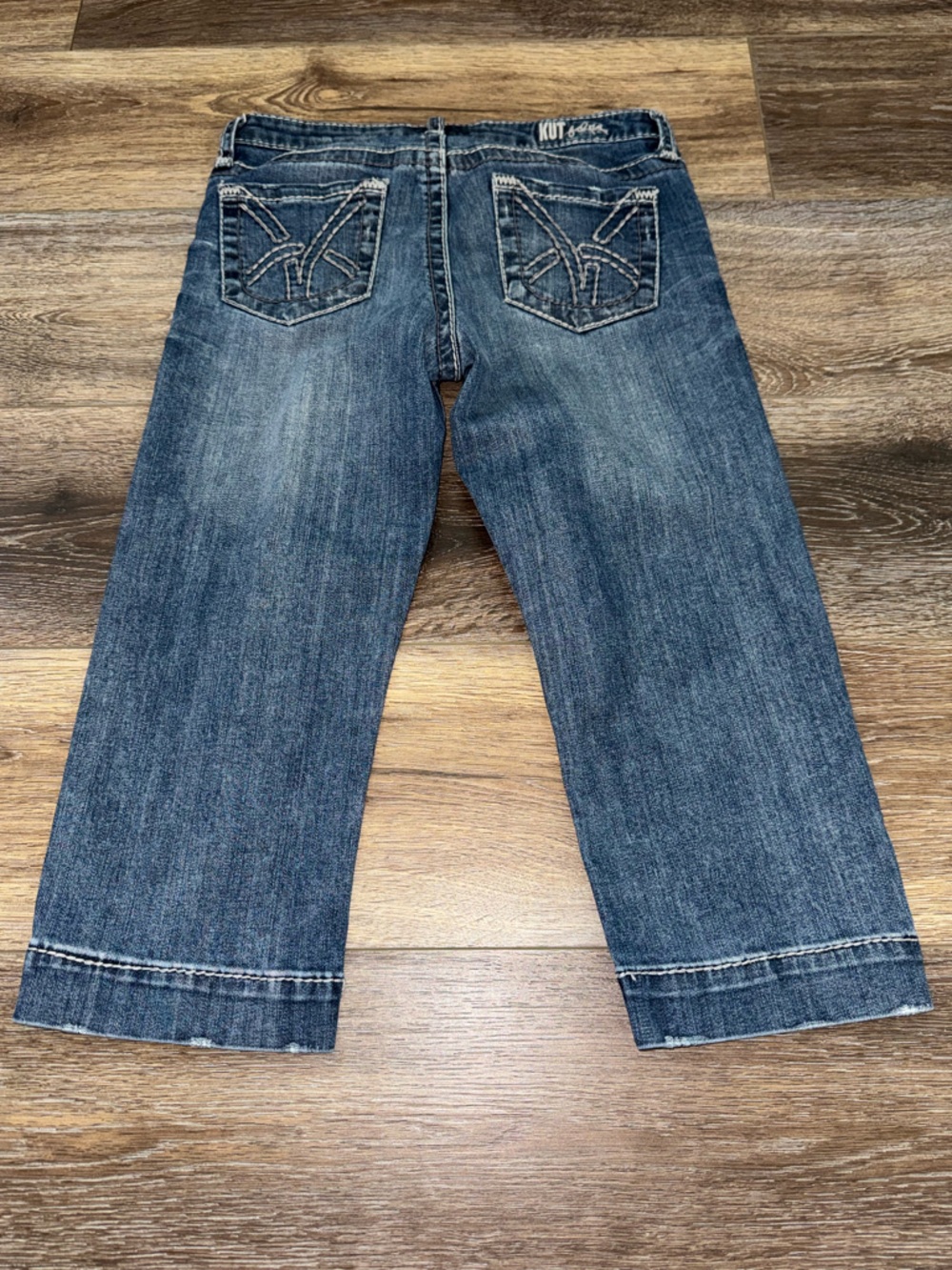 Kut From The Kloth Medium Wash Distressed Bermuda Shorts Size 4 - Picture 2 of 11